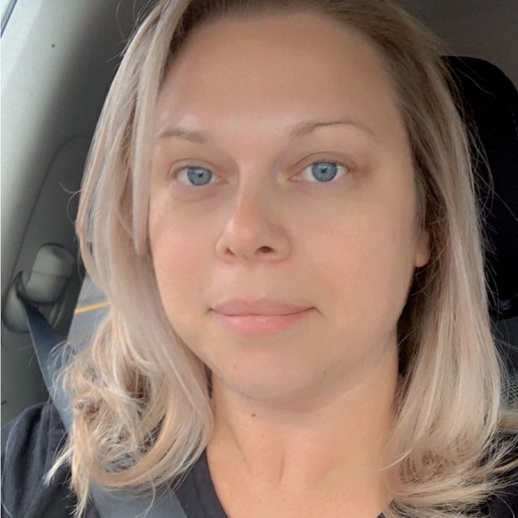 Meet your Posher, Heather - Picture 2 of 2